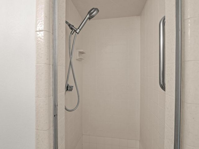 5017 E Washington Avenue, Fresno, CA 93727