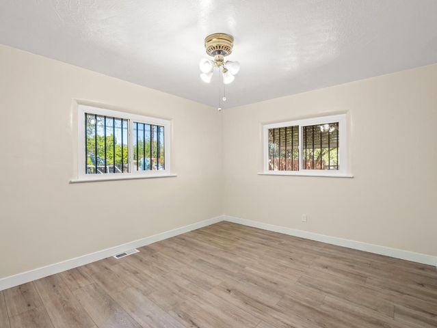 5017 E Washington Avenue, Fresno, CA 93727