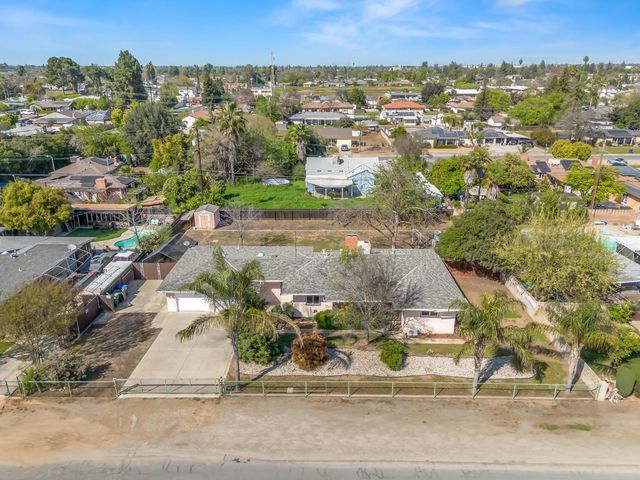 5017 E Washington Avenue, Fresno, CA 93727