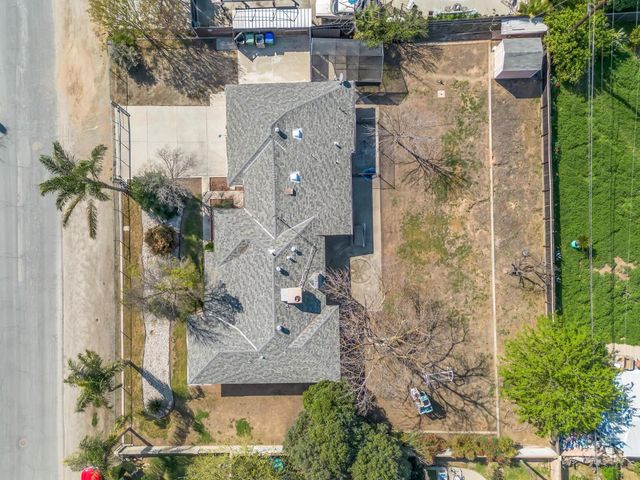 5017 E Washington Avenue, Fresno, CA 93727