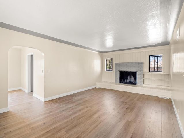 5017 E Washington Avenue, Fresno, CA 93727