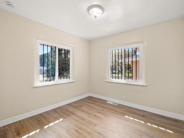 5017 E Washington Avenue, Fresno, CA 93727