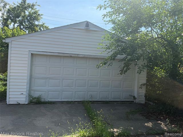 19472 San Juan Drive, Detroit, MI 48221