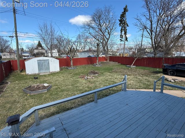 1620 Pingree Avenue, Lincoln Park, MI 48146