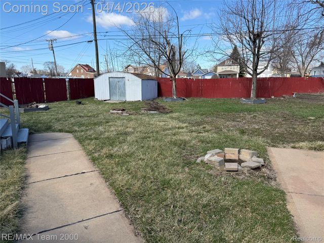 1620 Pingree Avenue, Lincoln Park, MI 48146