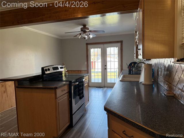 1620 Pingree Avenue, Lincoln Park, MI 48146