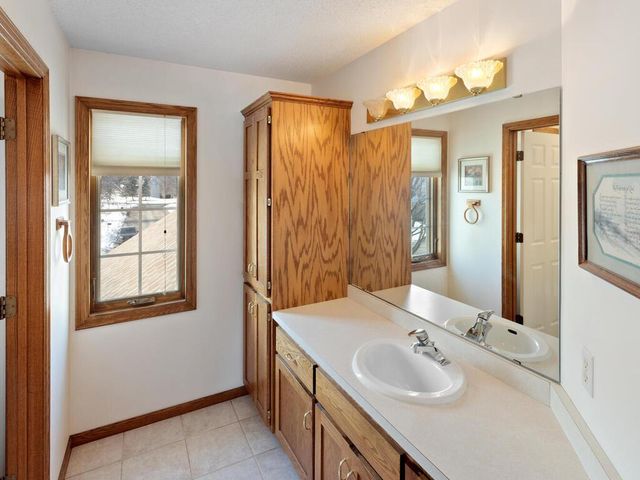 13611 Louisiana Avenue, Savage, MN 55378