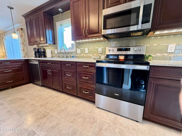 453 County Route 41, Kingsbury, NY 12839