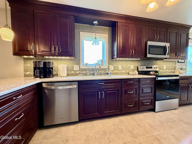 453 County Route 41, Kingsbury, NY 12839