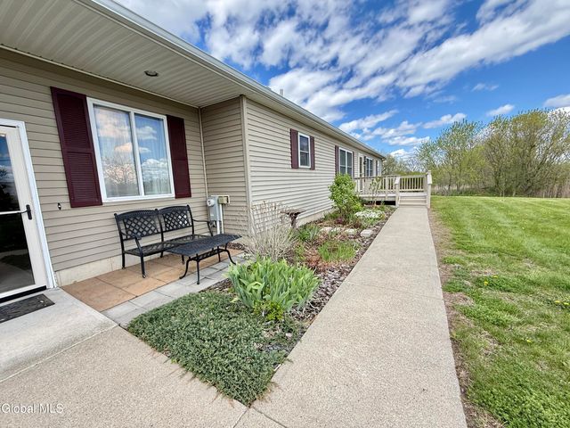 453 County Route 41, Kingsbury, NY 12839
