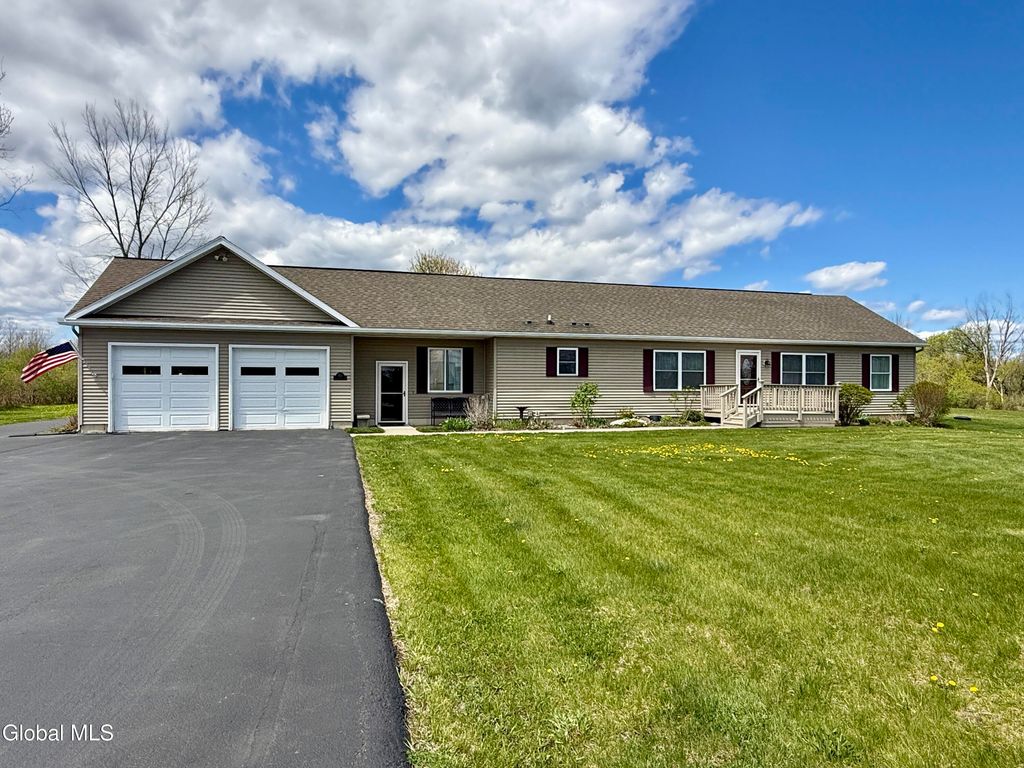 453 County Route 41, Kingsbury, NY 12839