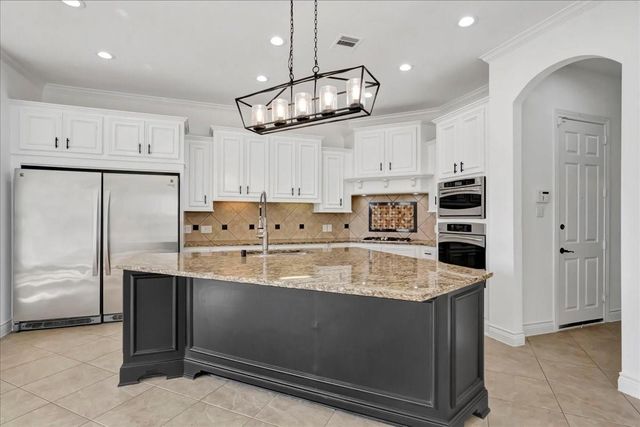 1029 Summer Cape Circle, League City, TX 77573