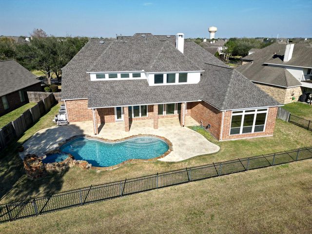1029 Summer Cape Circle, League City, TX 77573
