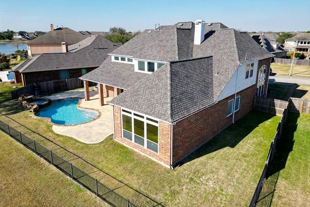 1029 Summer Cape Circle, League City, TX 77573