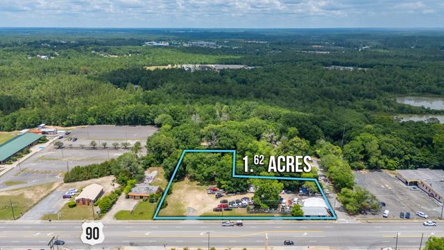 742 W Us Highway 90, Defuniak Springs, FL 32433