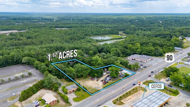 742 W Us Highway 90, Defuniak Springs, FL 32433