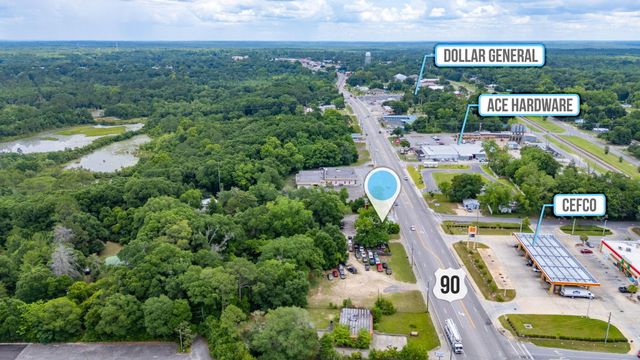742 W Us Highway 90, Defuniak Springs, FL 32433