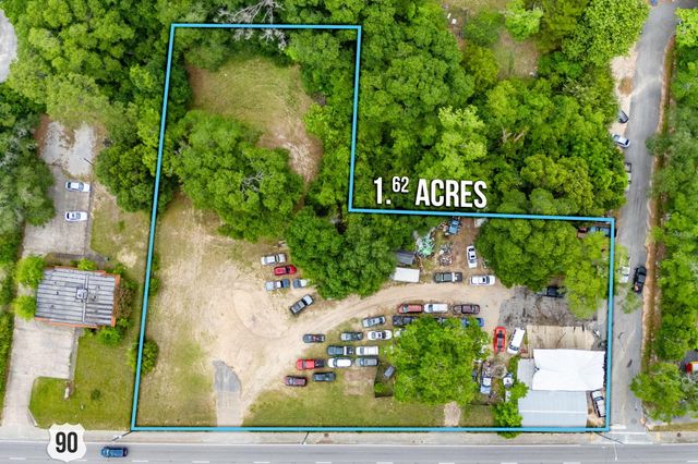742 W Us Highway 90, Defuniak Springs, FL 32433
