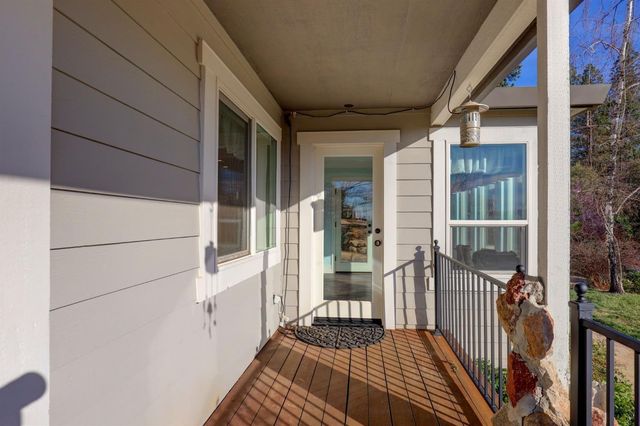 1300 Sierra Oak Ln, Colfax, CA 95713