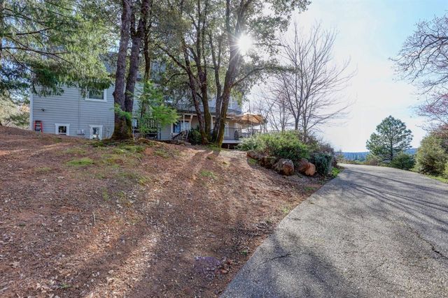 1300 Sierra Oak Ln, Colfax, CA 95713
