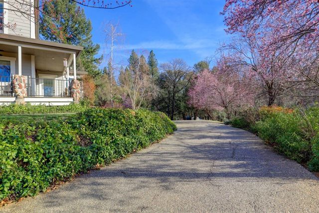 1300 Sierra Oak Ln, Colfax, CA 95713