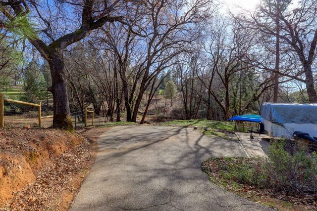 1300 Sierra Oak Ln, Colfax, CA 95713