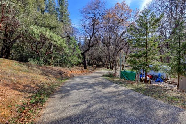 1300 Sierra Oak Ln, Colfax, CA 95713