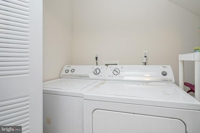 604 CINNAMINSON ST, Riverton, NJ 08077