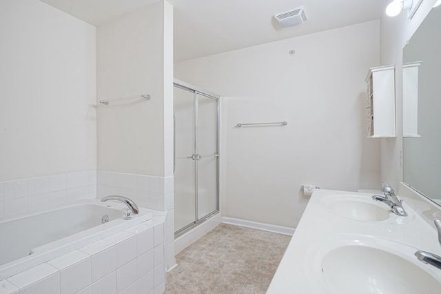 604 CINNAMINSON ST, Riverton, NJ 08077