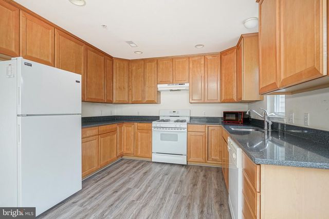 604 CINNAMINSON ST, Riverton, NJ 08077