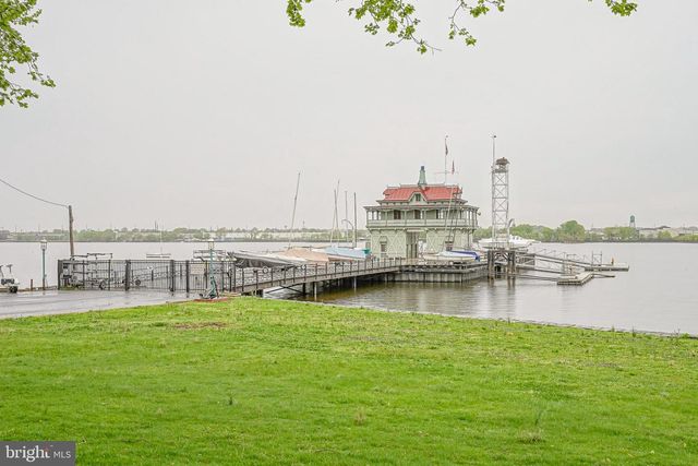 604 CINNAMINSON ST, Riverton, NJ 08077