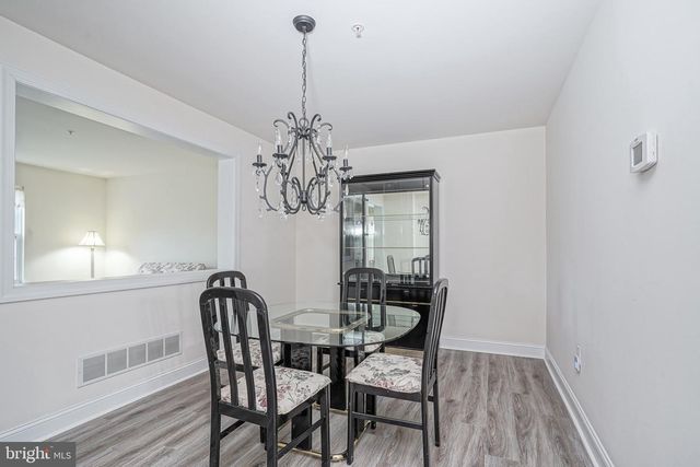 604 CINNAMINSON ST, Riverton, NJ 08077