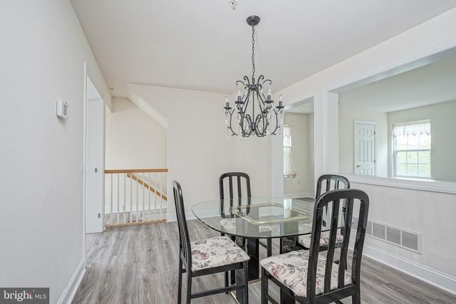 604 CINNAMINSON ST, Riverton, NJ 08077