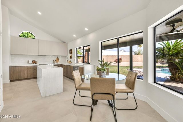 5526 E TERRY Drive, Scottsdale, AZ 85254