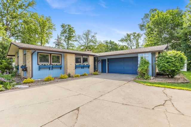 38 E Beltline Avenue, Grand Rapids, MI 49506