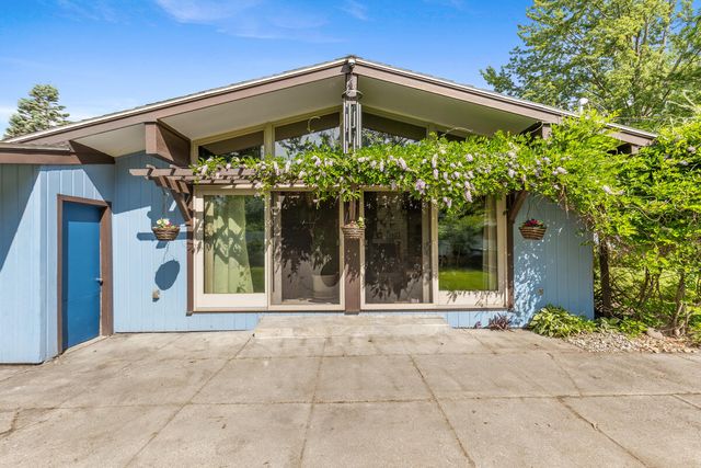 38 E Beltline Avenue, Grand Rapids, MI 49506