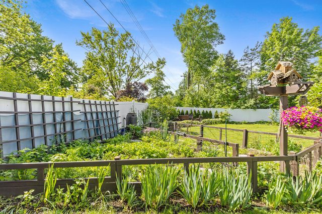 38 E Beltline Avenue, Grand Rapids, MI 49506