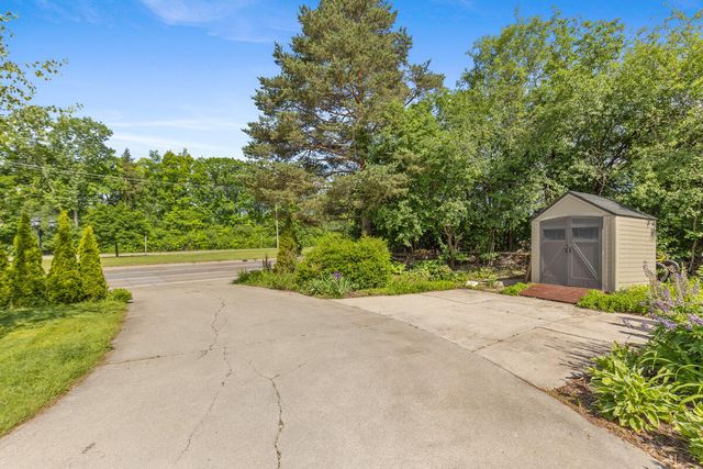 38 E Beltline Avenue, Grand Rapids, MI 49506