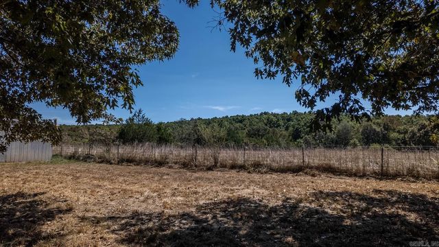 2000 County Road 100, Alton, MO 65606