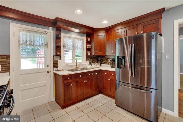 29 MAPLE RD, York, PA 17403