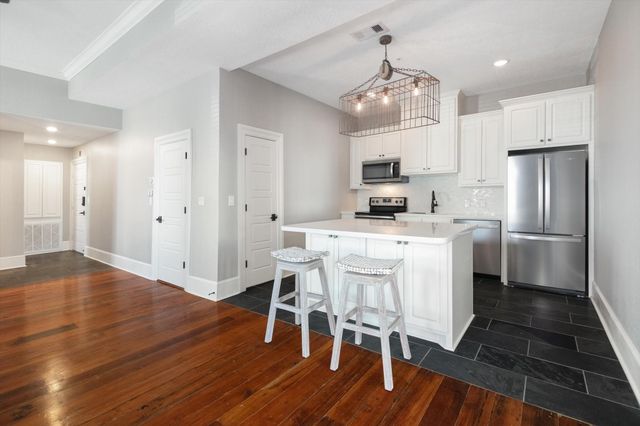 405 24th Street Street 202, Galveston, TX 77550