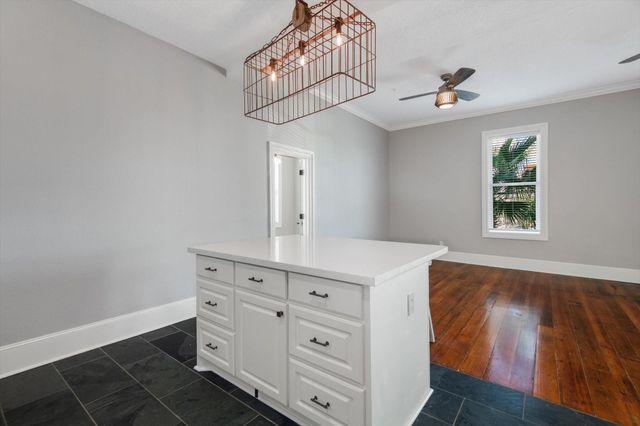 405 24th Street Street 202, Galveston, TX 77550