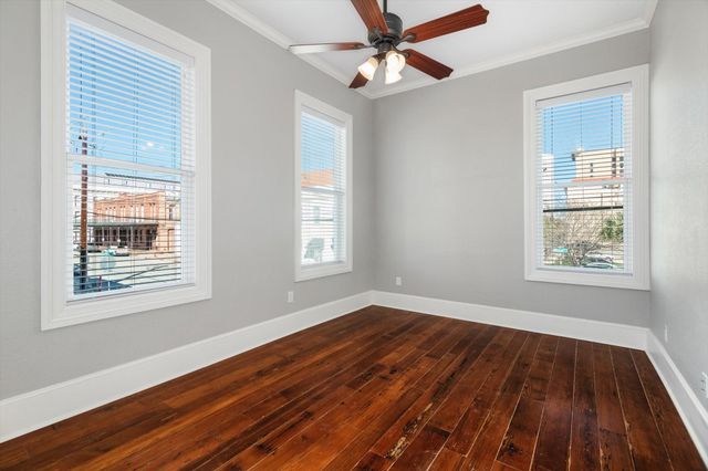 405 24th Street Street 202, Galveston, TX 77550