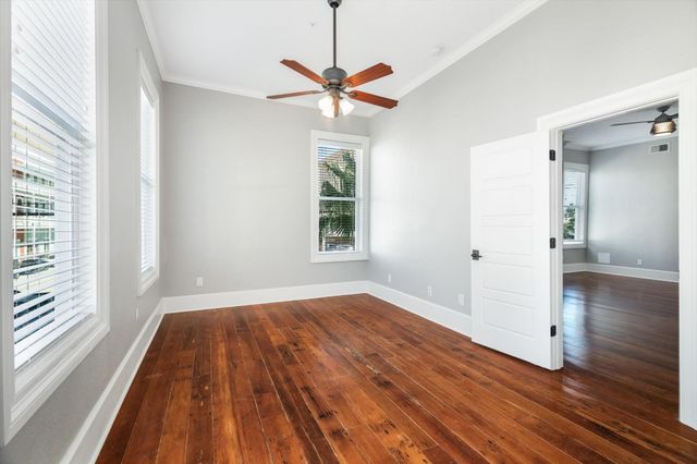 405 24th Street Street 202, Galveston, TX 77550