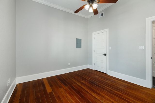 405 24th Street Street 202, Galveston, TX 77550