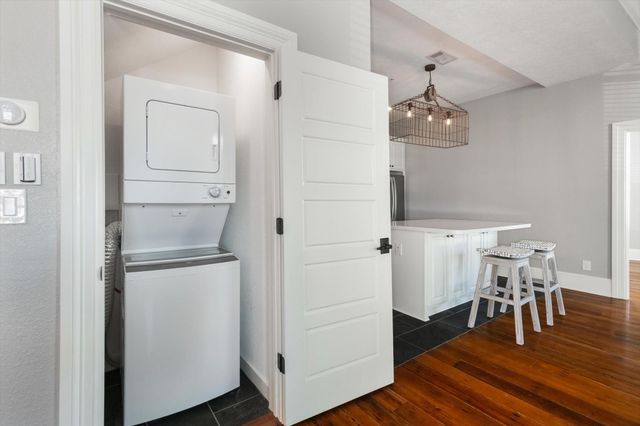 405 24th Street Street 202, Galveston, TX 77550