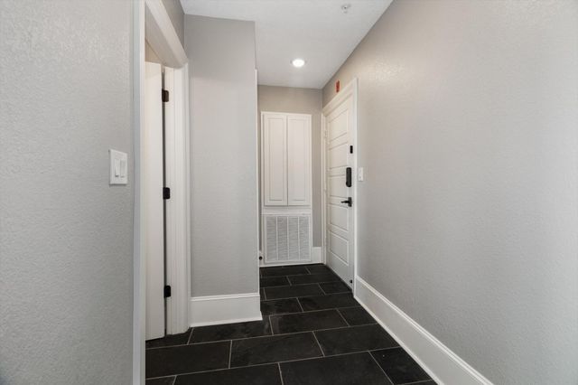 405 24th Street Street 202, Galveston, TX 77550