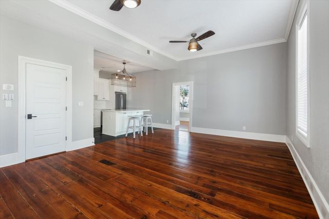 405 24th Street Street 202, Galveston, TX 77550