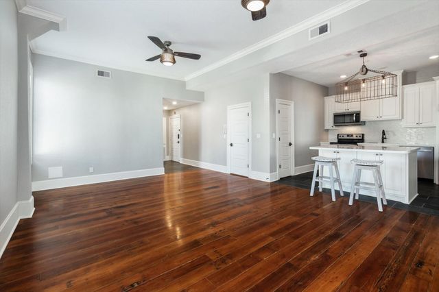 405 24th Street Street 202, Galveston, TX 77550