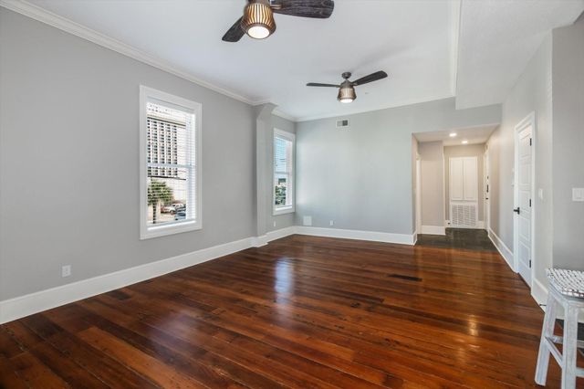 405 24th Street Street 202, Galveston, TX 77550